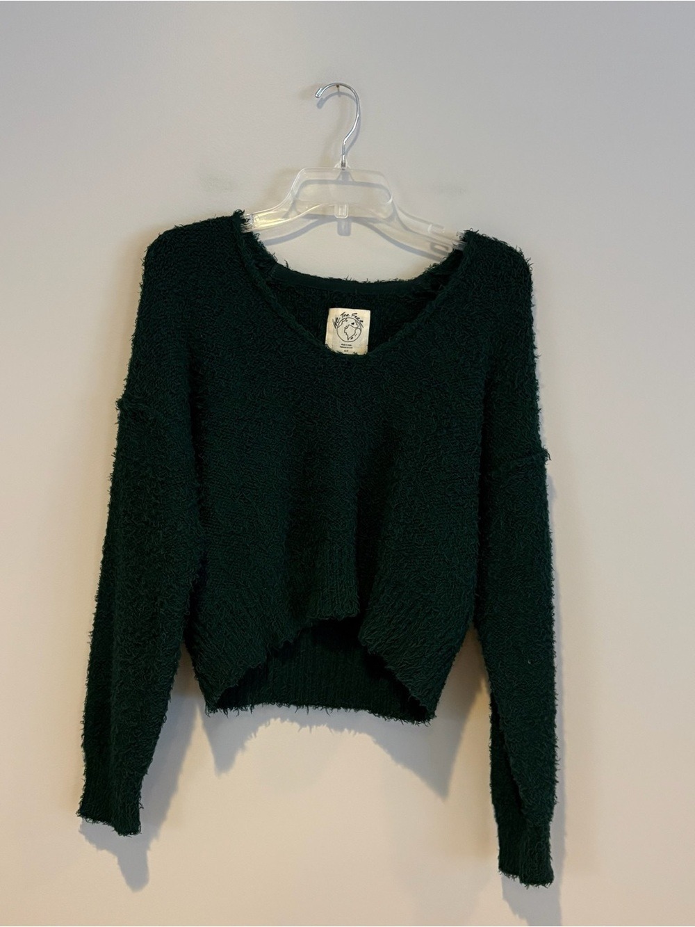 We The Free Cropped Deep Green V-Neck Part Organic Cotton Fuzzy Sweater Size XS